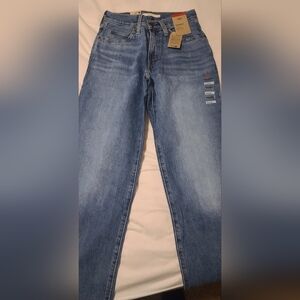 Levi's Women's Relaxed Jeans - Medium Blue